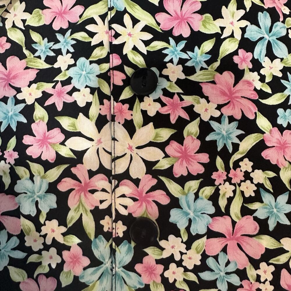 Sag Harbor Women Pastel Floral Short‎ Sleeve Button-Up Shirt Size 12 - Picture 4 of 6